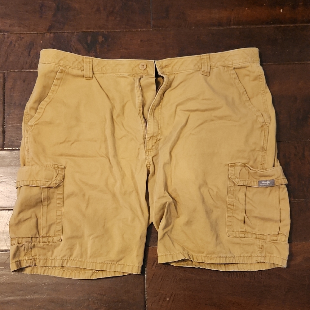 Men's Khaki Shorts
